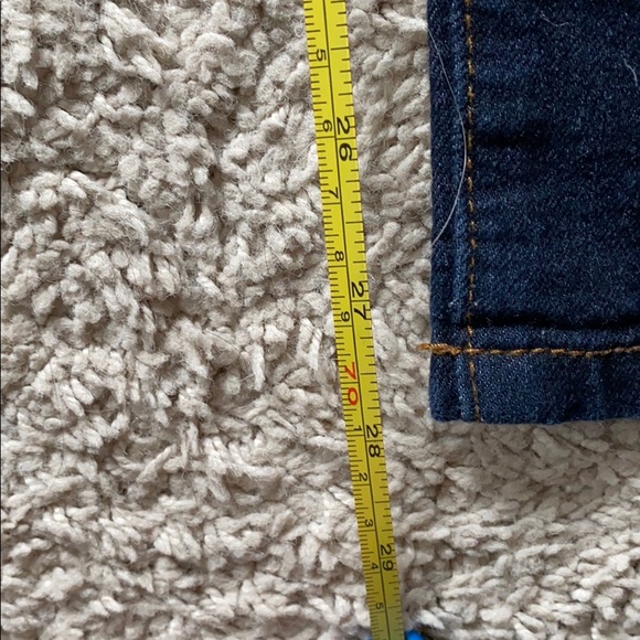 Forever 21 dark wash jeans - Picture 4 of 5